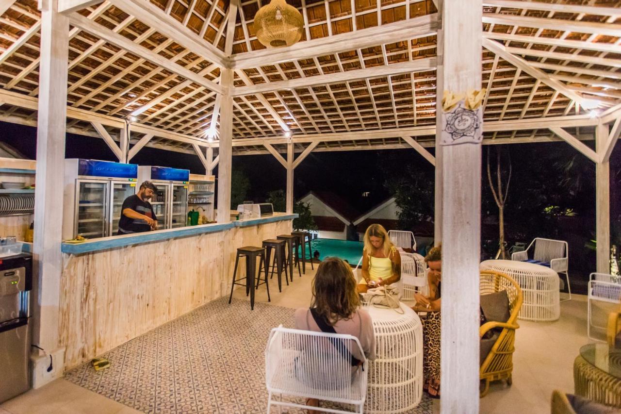 Angels Boutique Hostel Canggu Buitenkant foto